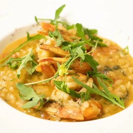 فندق وأجنحة أسترو بالاس